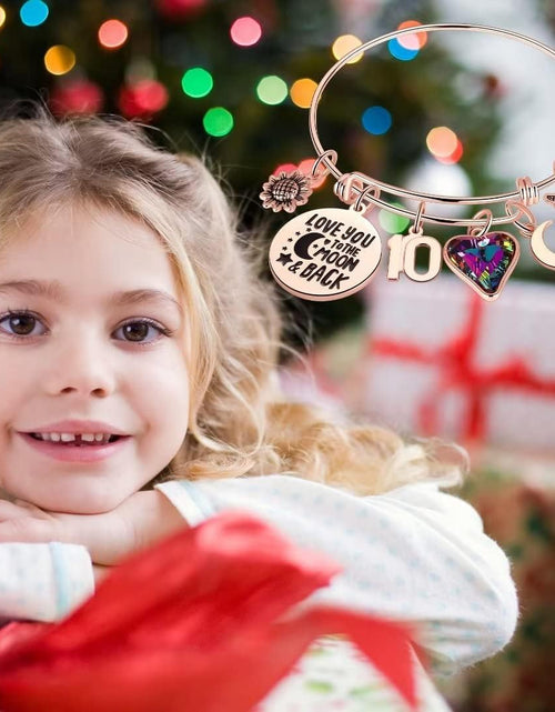 Load image into Gallery viewer, Birthday Gifts for Women Girls Bracelet, Birthday Charm Bracelets 10Th 20Th 30Th 40Th 50Th 60Th 70Th 80Th 90Th Birthday Gift for Daughter, Sister, Friend, Teen Girls, Mom, Grandma
